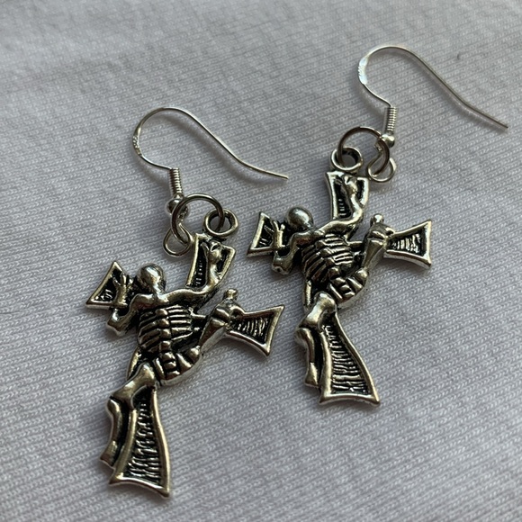 Artisan Skeleton cross earrings sterling silver hooks Halloween - Picture 6 of 9
